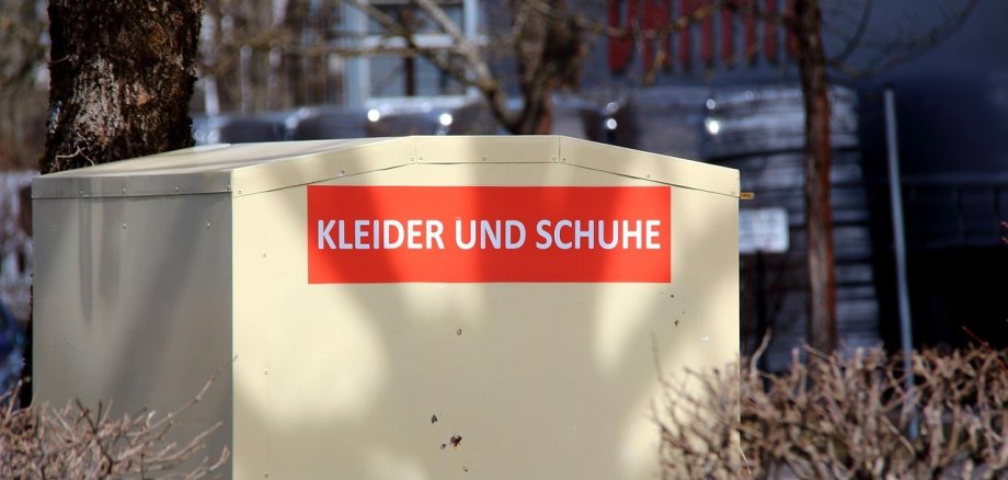 Foto eines Altkleider-Containers