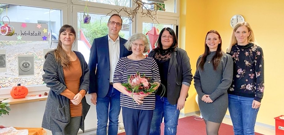 Foto von Rosemarie Beyer mit Bürgermeister und Kolleginnen